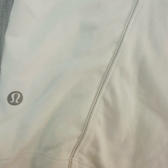 Lululemon,  Run Briskly, 1/2 zip, Pullover, White, 6 - Picture 6 of 9